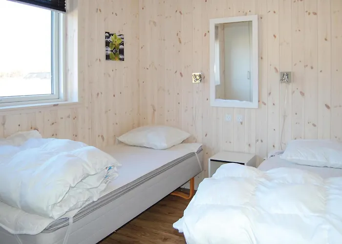 6 Bedroom Beautiful In Semesterbostad