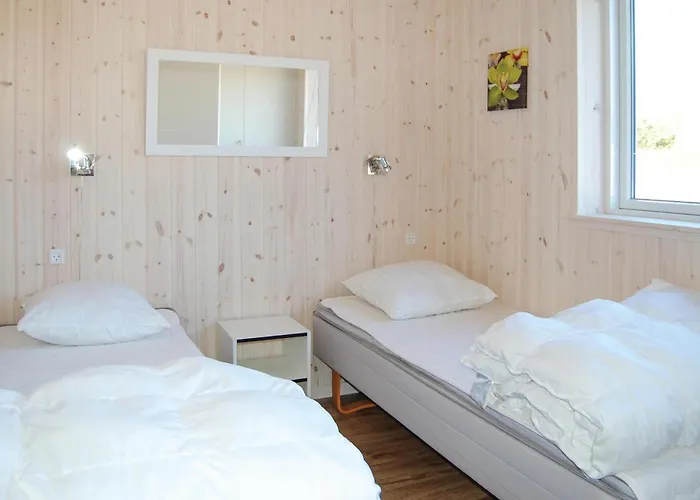 6 Bedroom Beautiful In Semesterbostad