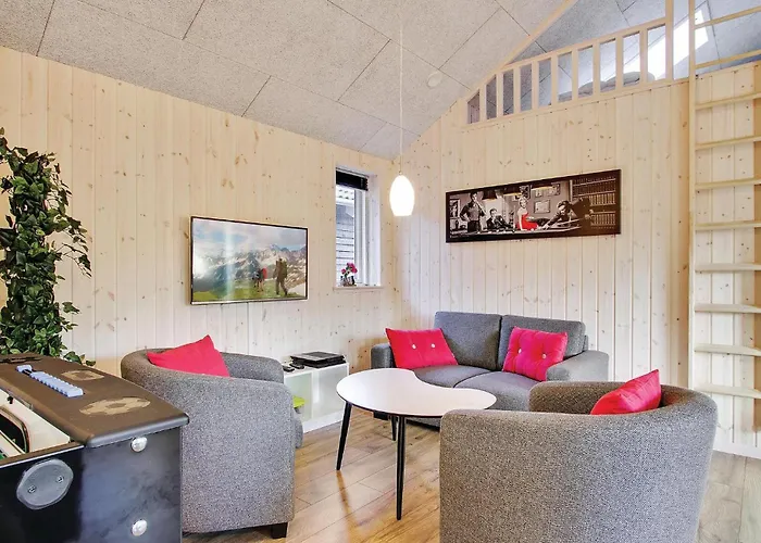 6 Bedroom Beautiful In