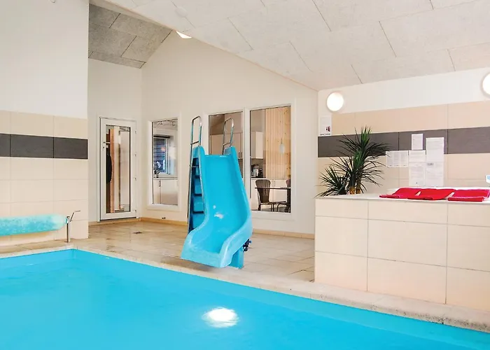 Semesterbostad 6 Bedroom Beautiful In